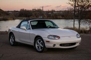 Mazda MX-5 Miata 2000 года  (NA)